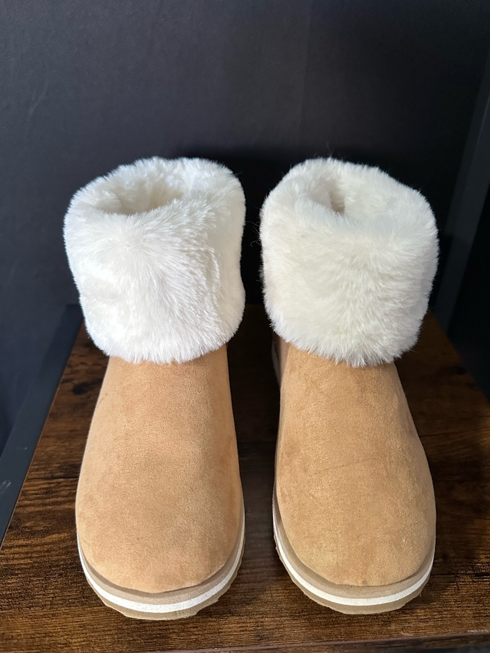 Girls tan and cream boots